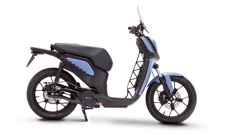 [E23-EM1032-MEUCB] ISSIMO CITY MAX L3 4,4KWH BLUE