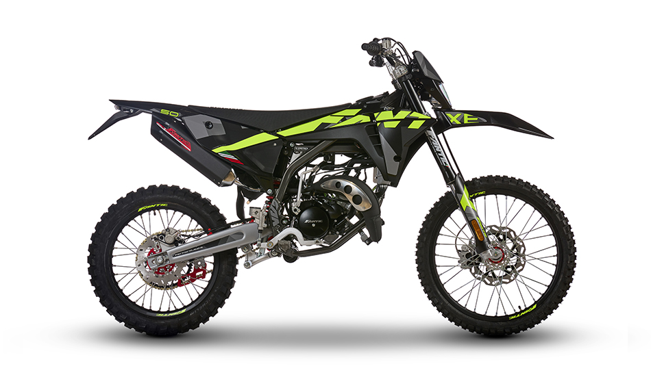 XE 50 ENDURO PERF EU5+ BLACK-YELLOW