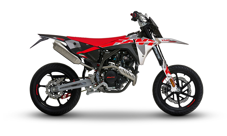 [M25-MS125P-WH-EU] XMF 125 MOTARD 4T PERF EU5+ WHITE
