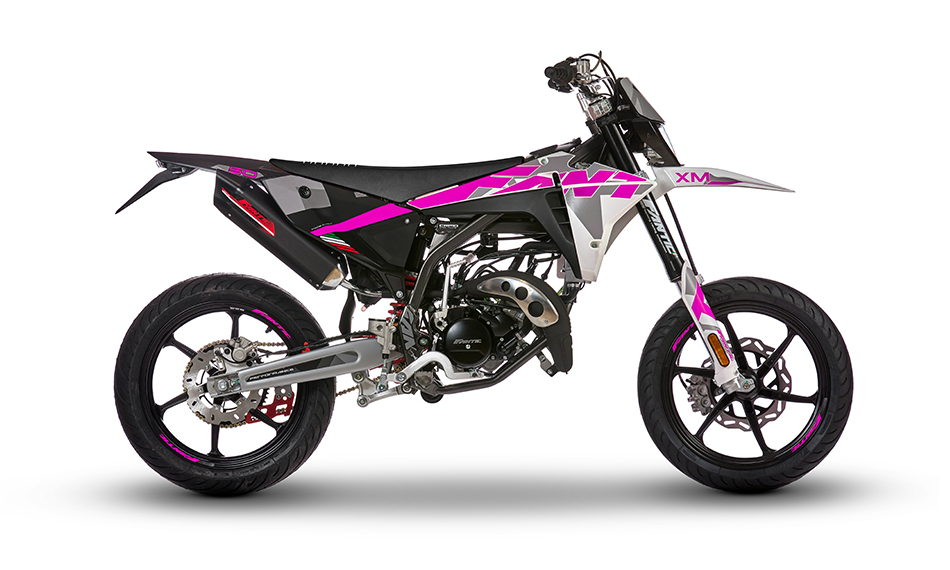[M25-MS50P-WP-EU] XM 50 MOTARD 2T PERF EU5+ WHITE-PINK
